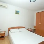 Apartments Dora