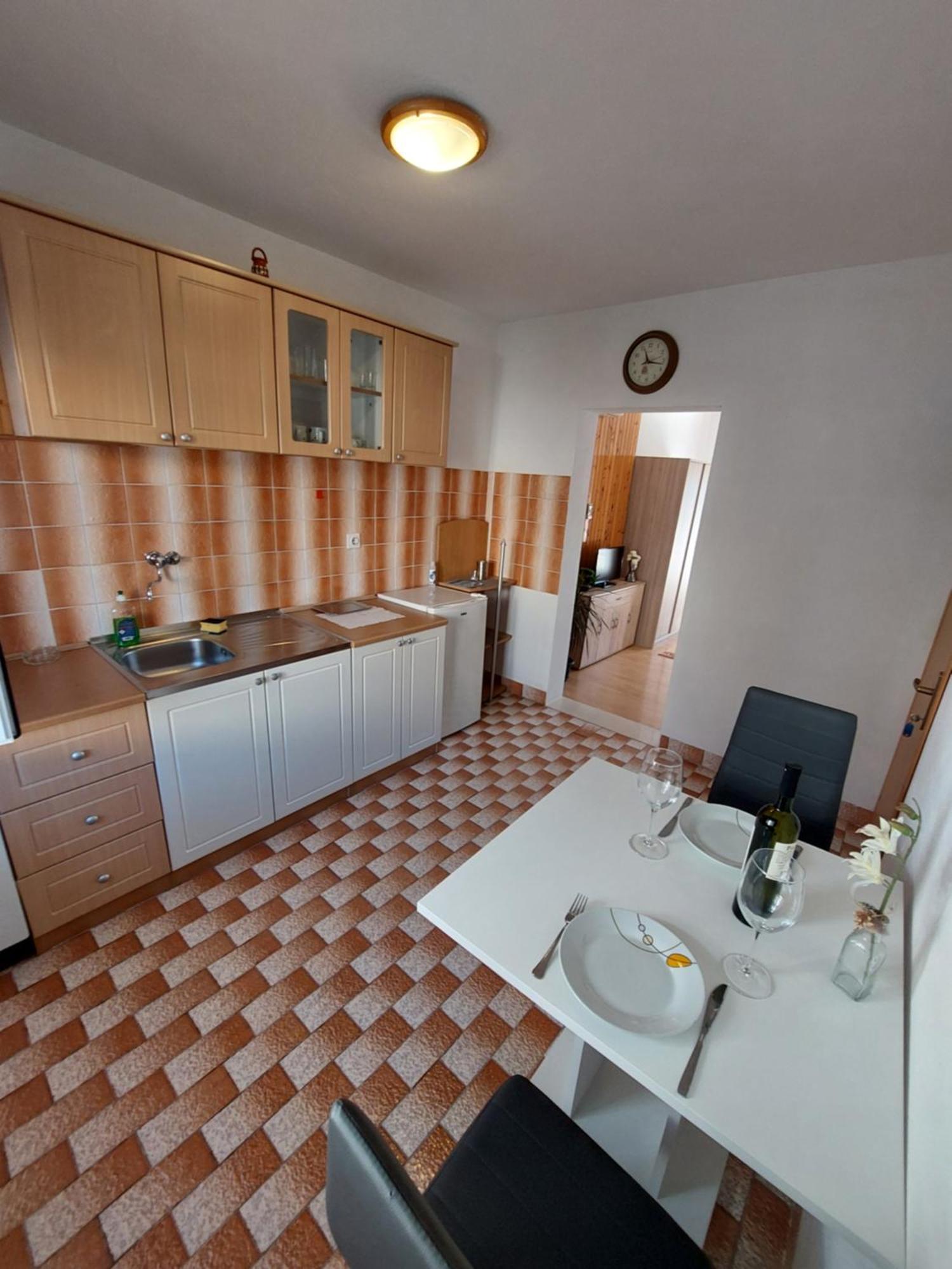Dora Apartman *