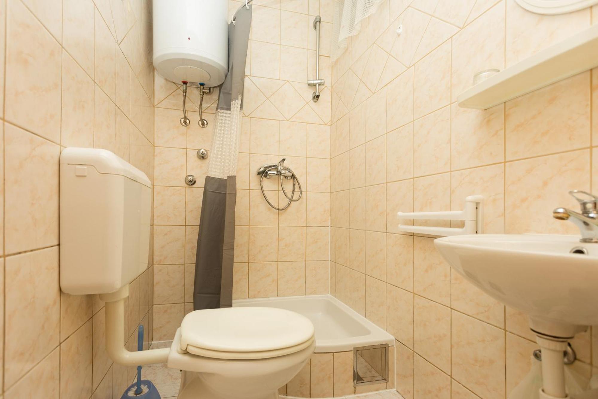 Apartman Dora *