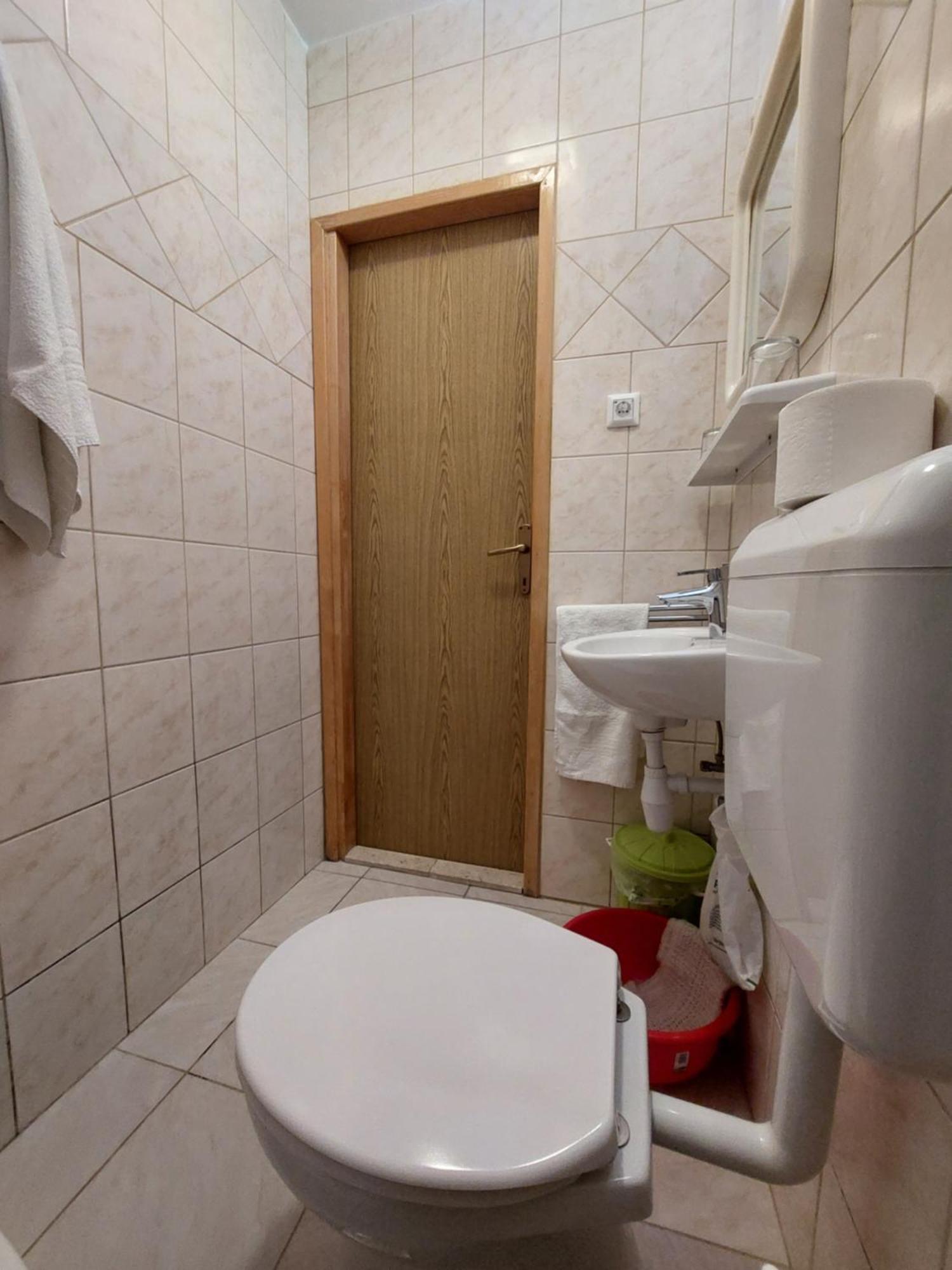 Dora Apartman