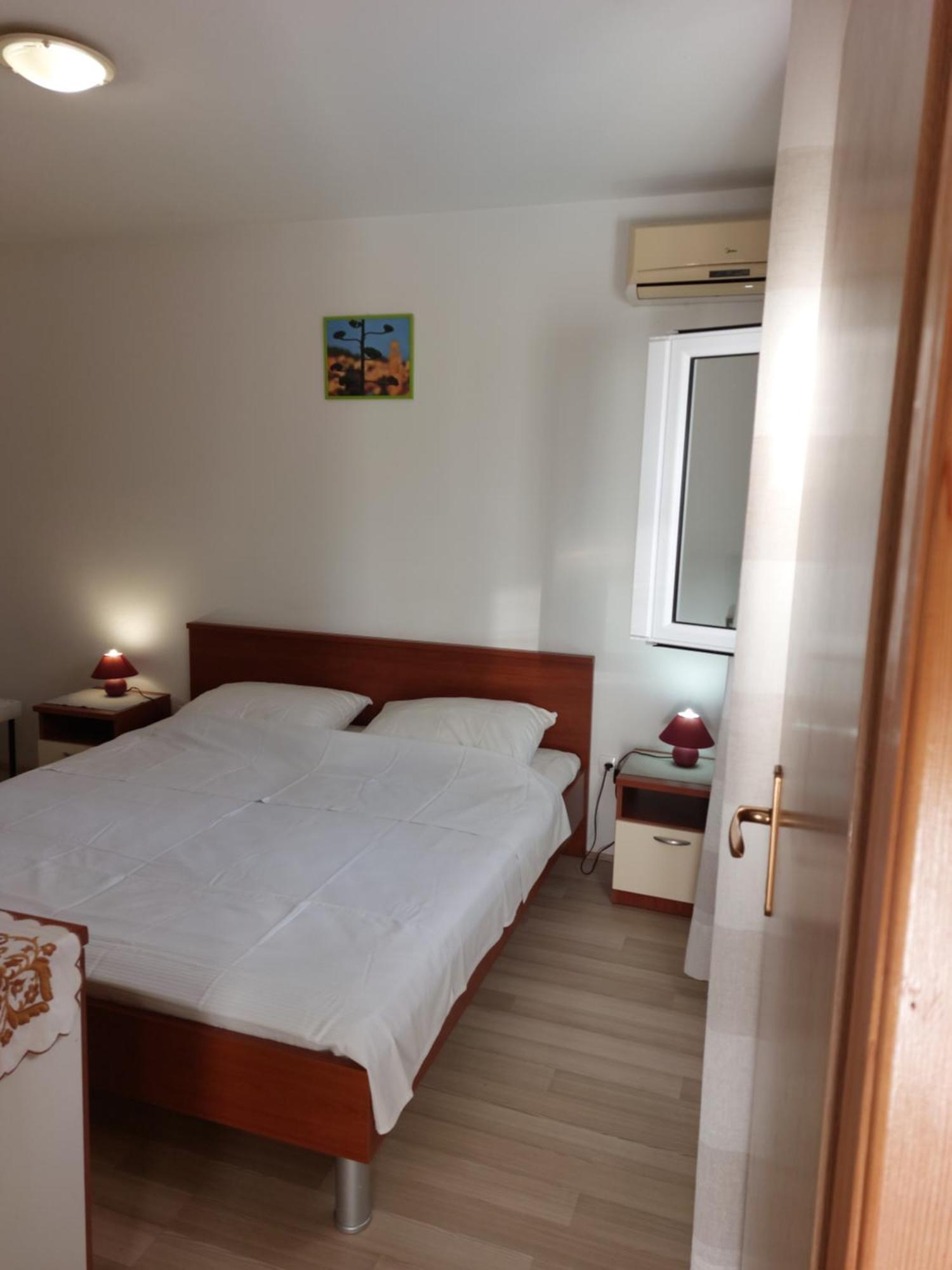 Dora Apartman